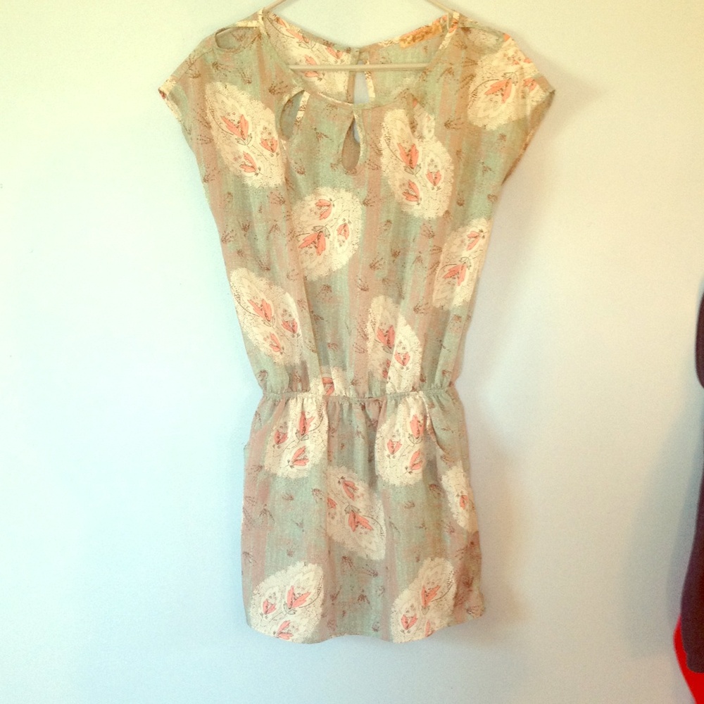 Leaf pattern  tear drop cut out dress/ tunic